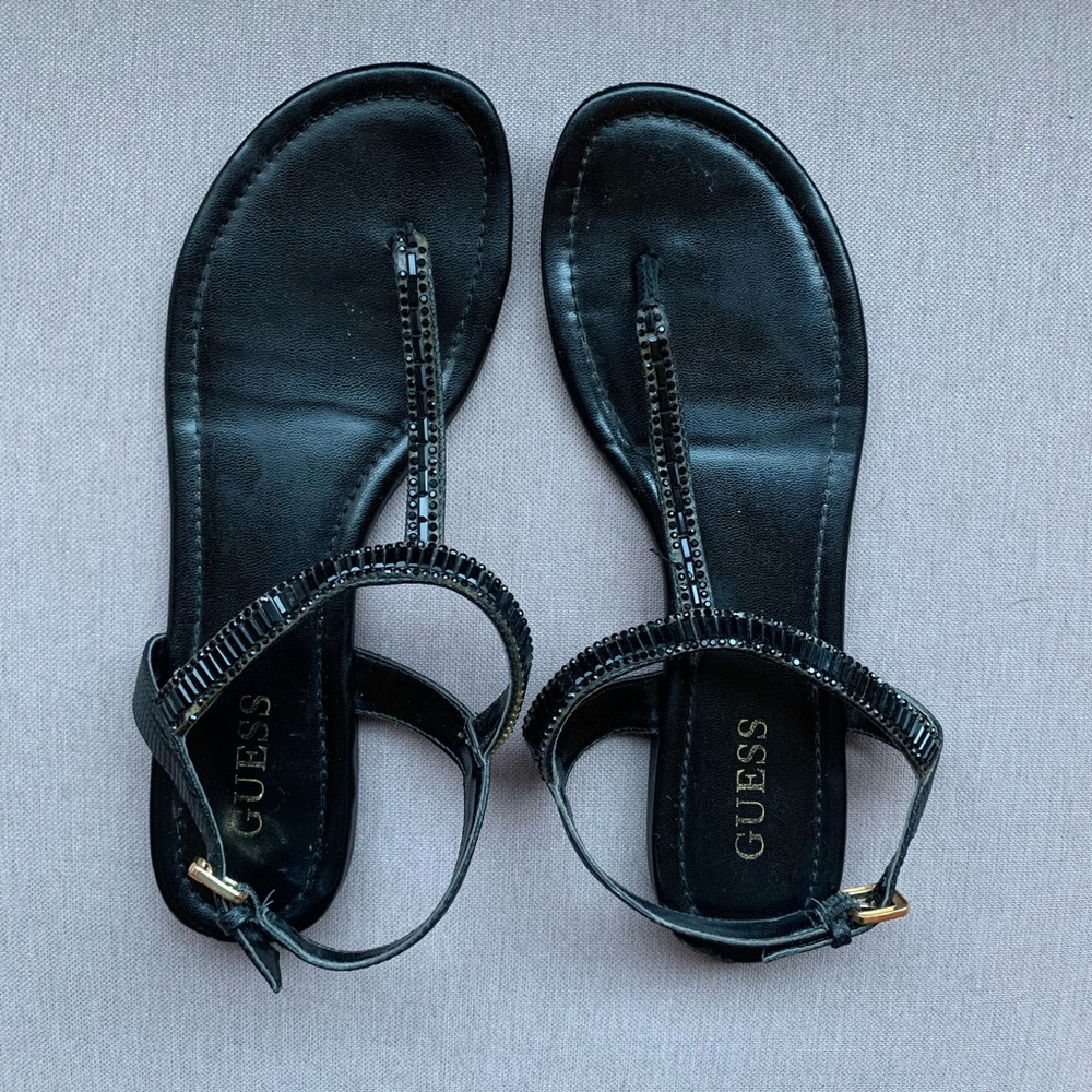 GUESS | Black Beaded Thong Sandels